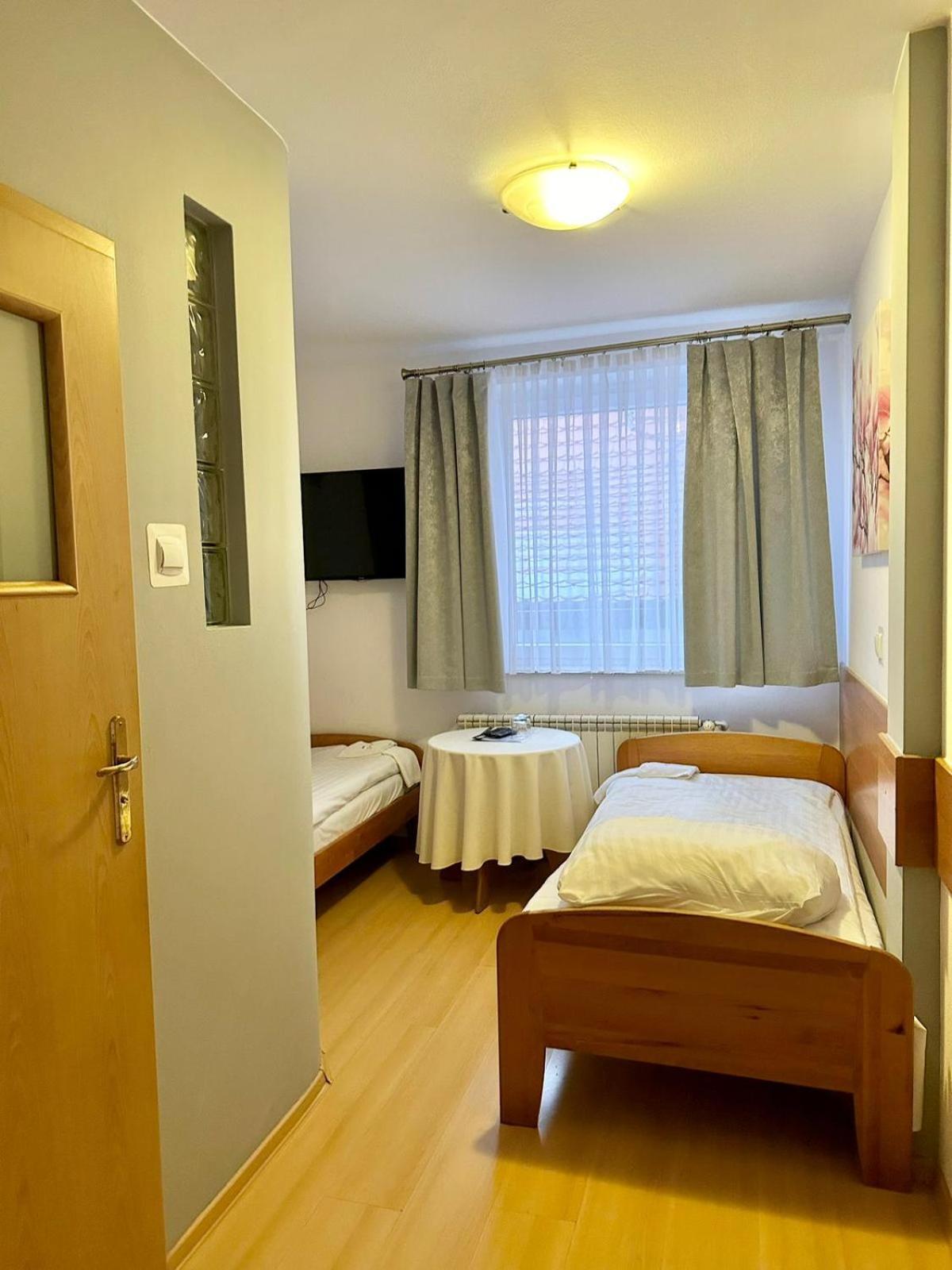Bralin Motel Za Miedza المظهر الخارجي الصورة