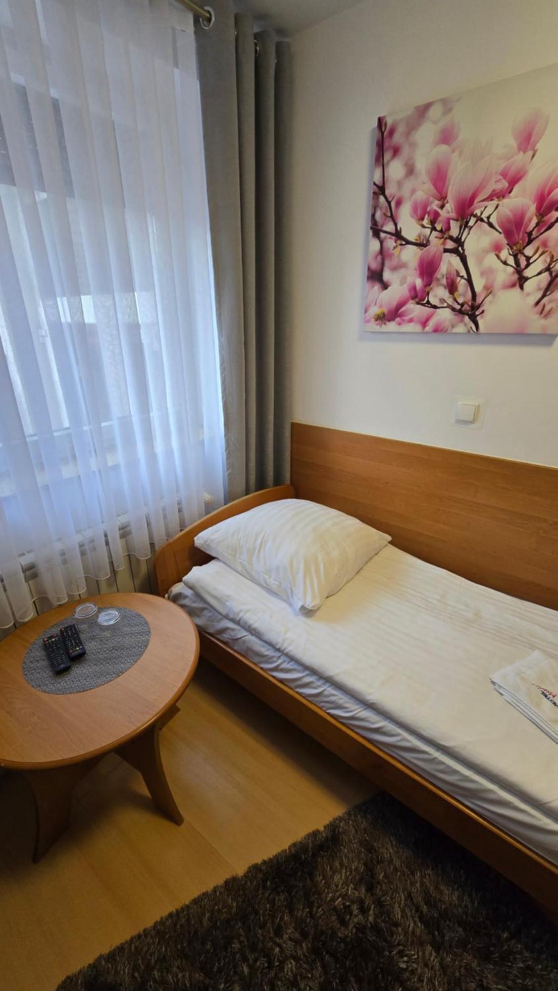 Bralin Motel Za Miedza المظهر الخارجي الصورة