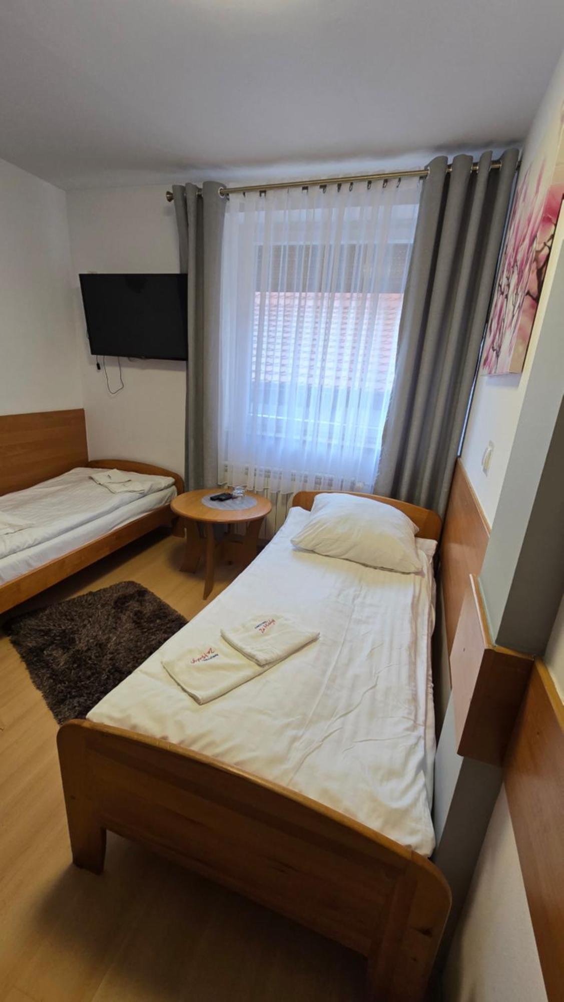 Bralin Motel Za Miedza المظهر الخارجي الصورة